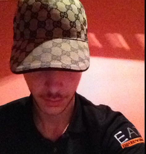 Qui m'aime me suit ;) #Jprefere jeuner avec les corbeaux que picorer avec les poules#