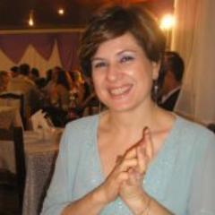 Odontóloga, pós-graduada em Homeopatia e Comunicações, consultora de Etiqueta Social, colunista do DS e colaboradora do de Mulher para Mulher (Radio Tubá - SC).