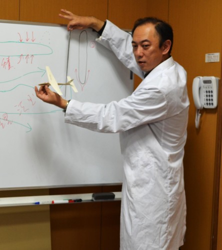 考古学者。鹿児島国際大学/大学院教授（考古学・博物館学）土器・認知考古学・胎土分析(XRF)・3D考古学ほか。日本情報考古学会。著書/共編著『九州弥生文化の特質』九州大学出版会，『認知考古学とは何か』青木書店，『稲作伝来』岩波書店，『季刊考古学140・3D技術と考古学』雄山閣，『文化情報学事典』勉誠出版ほか