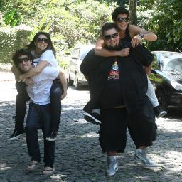 Amo F.U.S.C.A e fiz esse twitter especial mente para esse meu quarteto fantástico!!! BJSS