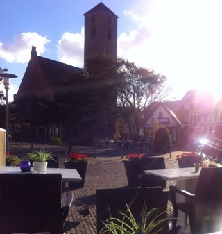 restaurant klein Zwitserland
julianaplein 1949AT
wijk aan zee T 0251-375090
7 dagen per week geopend vanaf 17:00 uur