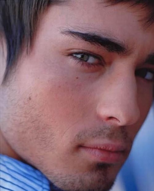 OfficialDaniel's profile picture. memories are what we're made of.