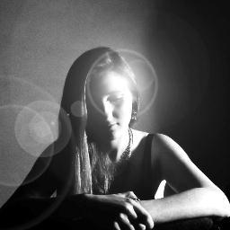 i follow back :) nice girl interested in new things :D building up my career :P xx