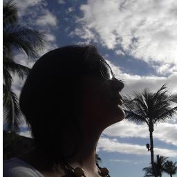 No soy de aquí ni soy de allá, no tengo edad ni porvenir y ser feliz es mi color de identidad