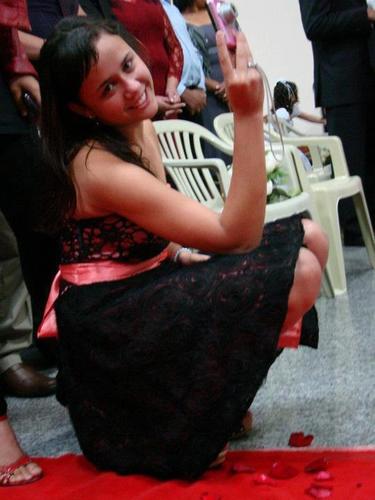 sou aqle q ama e cuida que sorri mas tamb chora qe   sou nervosa mas porem calma ........ 

puta q pariu qm sou euuuu kkkkkkkkk  oq vc nunca vai ser kkkkkkk