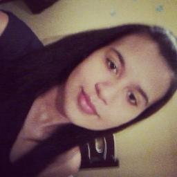 One girl with dreams *-* like of @JustinBieber (: