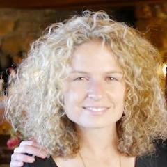 RVA_EmRuns's profile picture. poofy-haired porch-dweller, pun lover, wine student, Soviet history geek