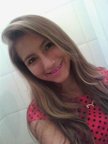 14 anos, Amigos, Familia, Deus *-* Engraçada,louca e feliz *-* Best Kalina e Rayandra amo vocês s2 segue que sigo de volta ;)