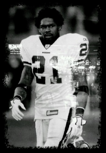 sky_life11's profile picture. Mr. 25/8; Going ape for that cake