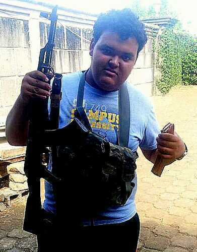 Troll3X's profile picture. Soy el padre de estas pendejas .. @flacko_Zz y la babosa esta @Lazca40 también les padroteo a sus pinches putas madres..