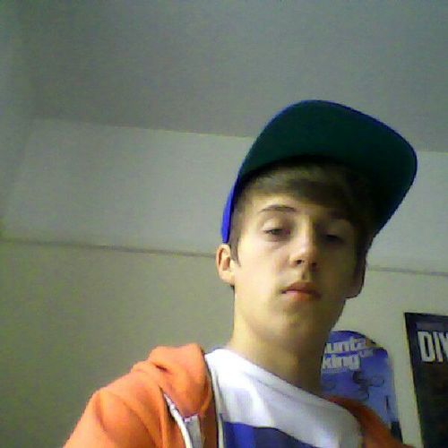 TomDingley12's profile picture. Tom// 14, an aspiring rapper from bournemouth, followers would be helpful and so would being promoted :P like sports and any music :P follow i follow back