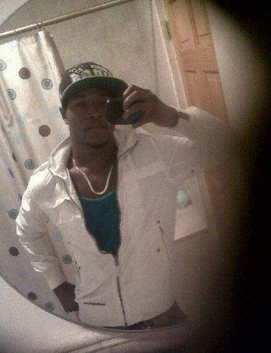 LincolnSmith1's profile picture. Follow me, and ill follow u... Hit me up On BB if u wanna ask me something. Pin-2893E048