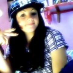 Ciumenta, chata, irritante, chorona tão euu :)