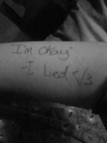 Cutter|15|girl|suicidal|skinny|forever alone| I hate me life.. I want to die, Demi and Andy (bvb) are my idols xx Let me know for a follow back x CLEAN; 29 days