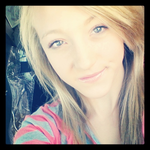 Single;)     14years old     LOVE HUNTING   follow me :; ill follow back , Play SOFTBALL