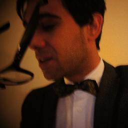 Intelligence think tank. Pop art happy snapper. Dusty foot traveller. Occasional story teller. Social crash test dummy.