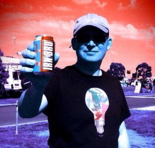 Likes Melbourne, good food, top wine, black coffee, music and craft beer (bring on the hops)
