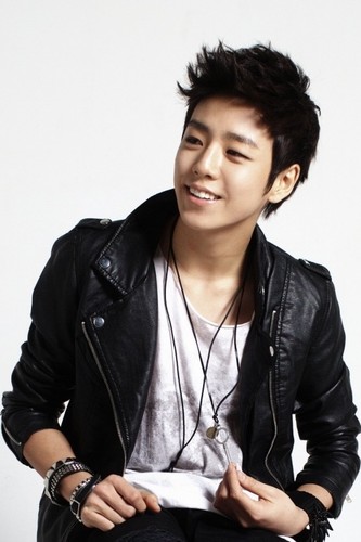 ®Official OR Roleplayer for actor Lee Hyun Woo | 93liner | 03.23.93 | single | Talk to me