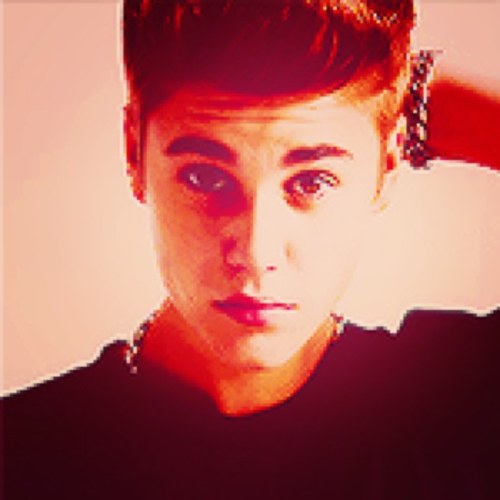 Hey guys my name is Kaden I'm a Boy Belieber/Directioner/JO/BBoy I am from Ireland!