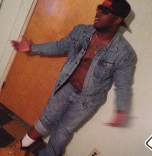 I Am Me Bitches.... Thats All U Need 2 Kno