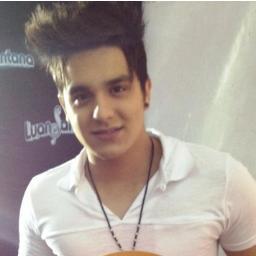 Eu vivo seus sonhos, e abandono os meus. Porque eu amo cada detalhe em você. Cada pedacinho seu.  Te amo @luansantana