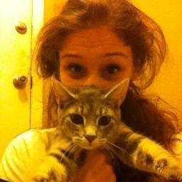 Im Dani. follow, ill follow back (: