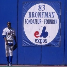 simonjohnnyrose's profile picture. I like medicine, old cars, baseball, soccer, cats, tea, and gum. Not necessarily in that order.