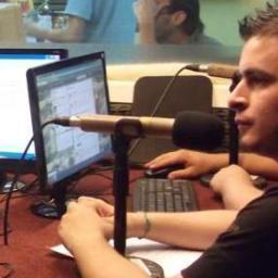 Periodista deportivo. Jamás me pareció inteligente comparar a Messi y al Diego, sólo me limite a disfrutarlos. Instituto por Gol and Pop FM 102.7 en Córdoba