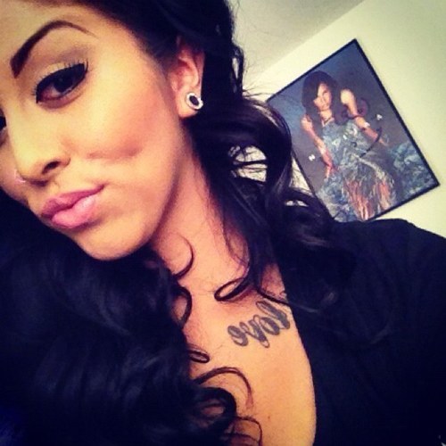 pisces ♓. #WestCoast . Proud Mommy . Cosmetologist ✂ . Si Te Hace Feliz . ❌⭕