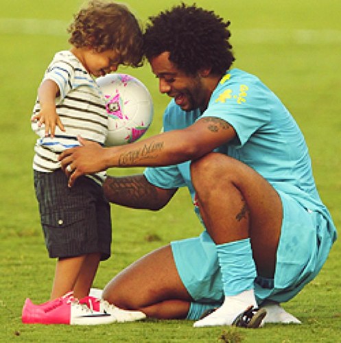 FÃ clube do Marcelo vieira|We are a fan club dedicated to Marcelo Vieira and his family (M12-Clarice-enzo)