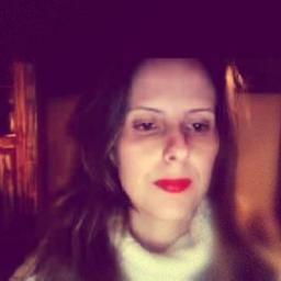 Tati Bernardi, além de uma grande mulher é escritora, roteirista de cinema, e eu sou uma grande fãn =)