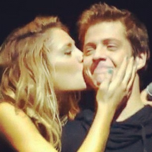 Me llamo Liran.   @rochi_ig y @gastondalmauok Los amo mucho y espero que algún día los voy a ver!!! Los esperamos en Israel :)