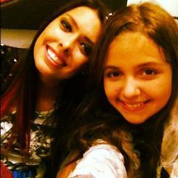 Eu amo a Laura, eu amo a Laura, eu amo a Laura. CHEGAAA! Calma ainda não acabei! Sabe a Laura? Sei! Então eu amo ela, eu amo ela, eu amo ela...