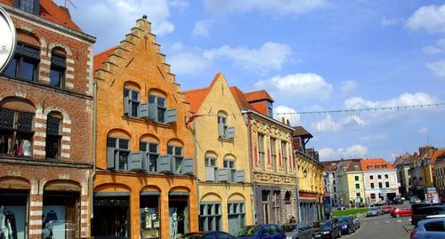 Pavés, Justice, Briques, Poutres, Mini Trottoirs, Ambiance, Bouchons, Filles de joie, Roms, Luxure - POUR l'indépendance du Vieux Lille! - #VieuxLille #Lille