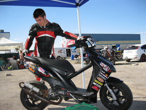 Jose_morenoo's profile picture. cansado de siempre caer pero con fuerza para levantarme siempre es dificil verme mal. No me fio ni de mi sombra ya q en la oscuridad me abandona!