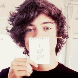 Tommoass1's profile picture. I'm a directioner and Selenator italiana 3