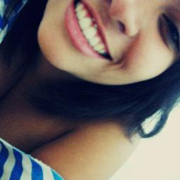 peeehLookyou's profile picture. 'Suficiente Moralista,  bom humor, sarcasmo, preguiça e sono.Música alta e silêncio,'