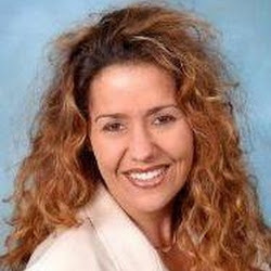 Digital Advertising Agency Exec by day - luxury goods seeker, spa addict & traveler (+ MOM) all other times! FAU Alum.