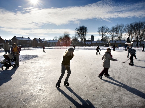 Het zit er weer op. Voor het eerst een schaatsbaan bij DOSL in Leende van 23 tot 27 januari 2013! Op naar de volgende. Volg ons voor de laatste ontwikkelingen.