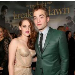 LOUCA, FANÁTICA, E OBCECADA POR ROBSTEN SEMPRE!!! CURTO ROCK E SOU FLAMENGUISTA DOENTE, SIGO TODOS DE VOLTA GOSTO ENTÃO  SEGUE AI :)
