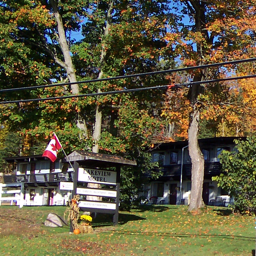 Family run, 14 room motel in beautiful Haliburton Highlands. Hot tubs. 1-866-385-9347