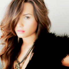 Hi! I'm Merve Dilara. #Directioner #Lovatic and #Belieber ♥