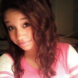 Name is Rachel Saunders, follow me (: #teamceltics #teamscorpio #teamfollowback #single #teamfreak ayeee (;