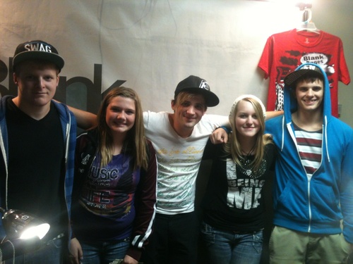 boobaby12345678's profile picture. I love blank pages! God is my life along with singing!!:)