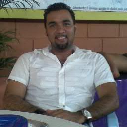soy un guayaquileño trabajador y confiado del buen vivir de los seres humanos, siempre con dios: Gracias a todos...
