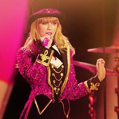 Fãs da Taylor Swift, me sigam ,sigo de volta!
Fans of Taylor Swift, follow me, I follow back!
Los fans de Taylor Swift, me siguen, sigo de vuelta!