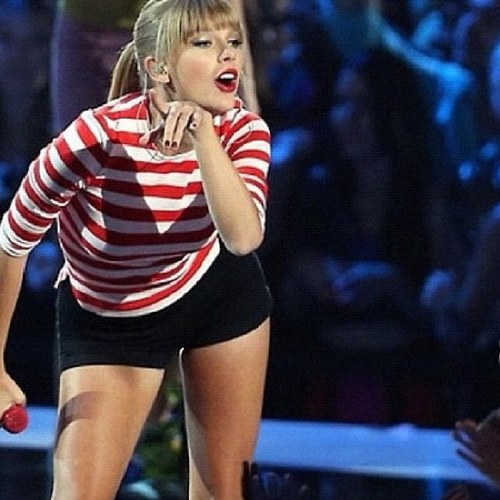 All Taylor Swift related account!