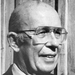 #NoPoliticsHere Decades of experience teaching AP Macroeconomics more importantly I don't like asparagus! RIP Richard Gill, everyone’s favorite economic analyst