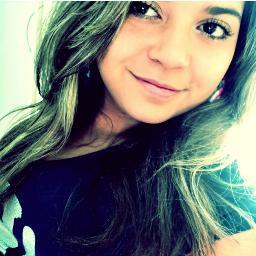 Garota, só desça do salto por um garoto se for pra jogar nele...