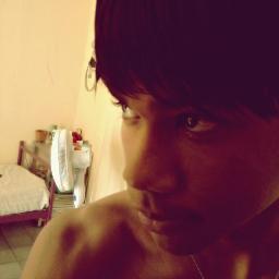 ★GyldeanSilva , love: @YohannaMorais96 , 17 anos , bobo , tranquilo , criativo etc . 
danço FreeStep ! Segue aê .